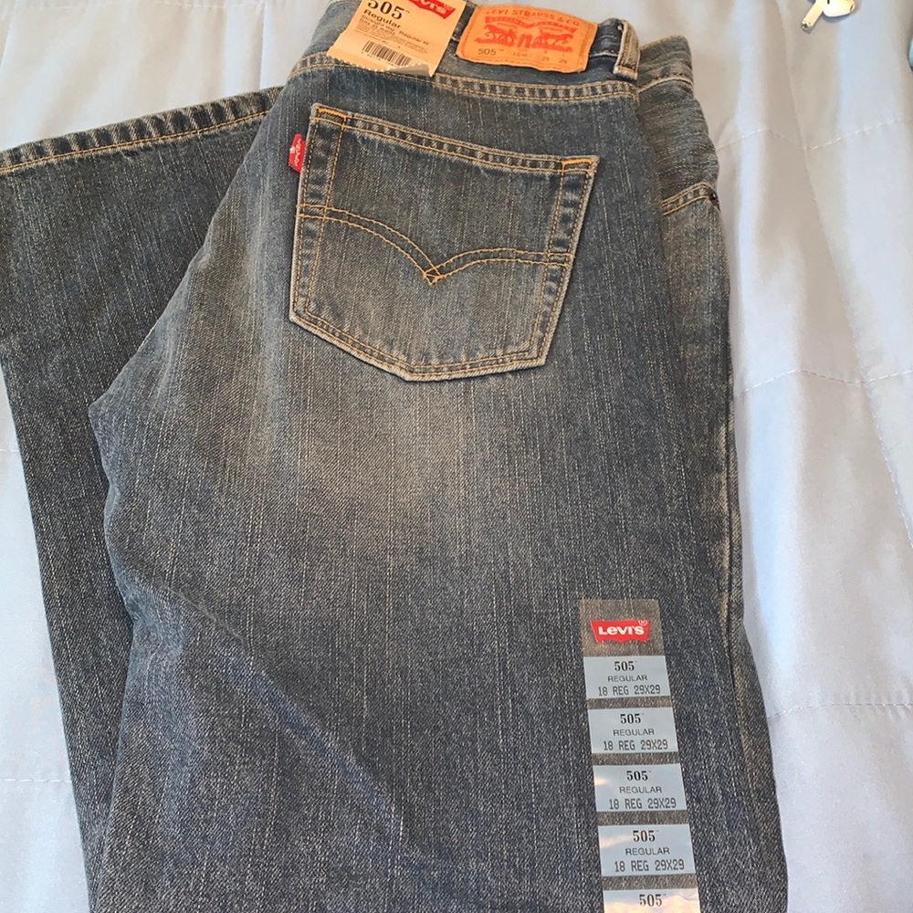 505 Levi’s size 29x29 or size 18 youth. Brand new